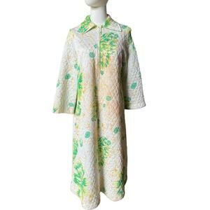 American Vintage 70s Quilted Robe Housecoat Floral green cream size medium
